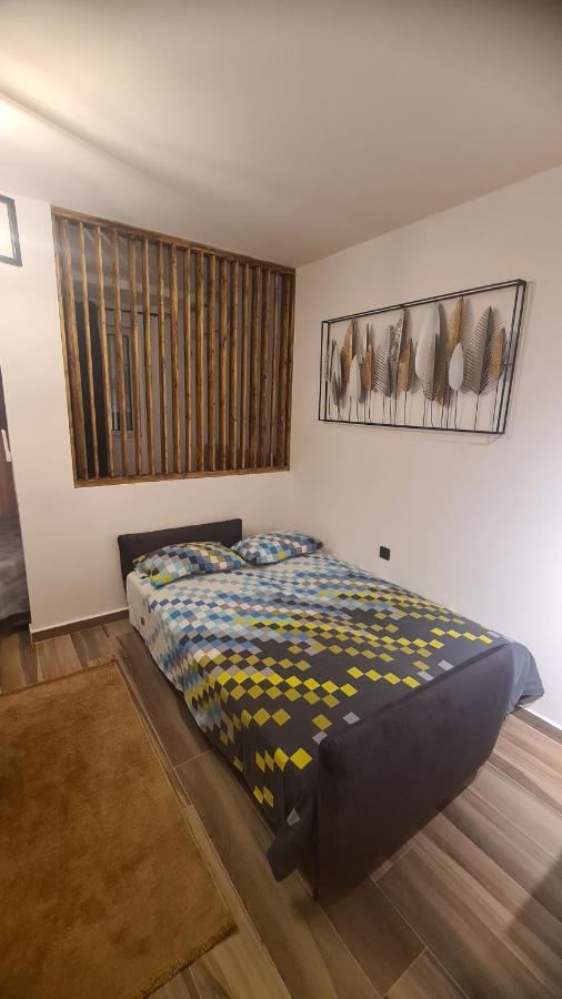 Apartment Spot Bar